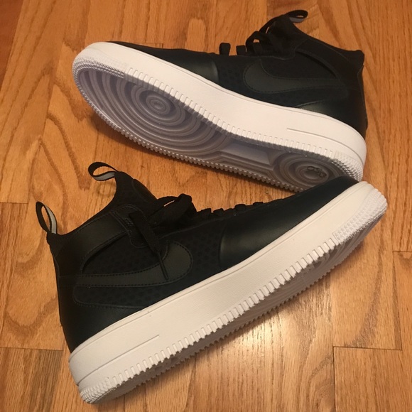 Nike Air Force 1 Ultraforce Mid Sneaker Black - Picture 8 of 8